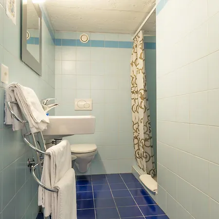 Centre * קראנס-מונטנה